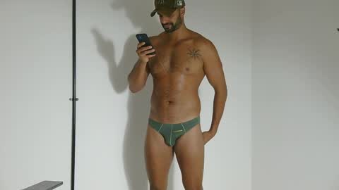 Snapshot of mike4fun99 chatting on April 2026 01:59:01 AM mike online show from April 2026 01:59:01 AM