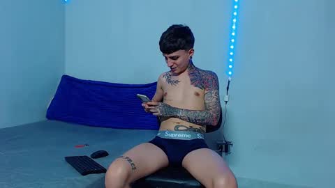 Mike IMDEPENDIENT MODEL online show from March 2025 02:47:02 AM