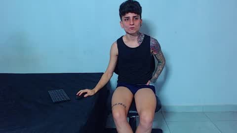 Mike IMDEPENDIENT MODEL online show from April 2026 02:20:01 AM