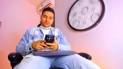 Mike  online show from January 2026 11:48:02 AM