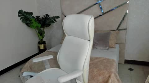 Mike Belle online show from December 2024 01:58:02 AM