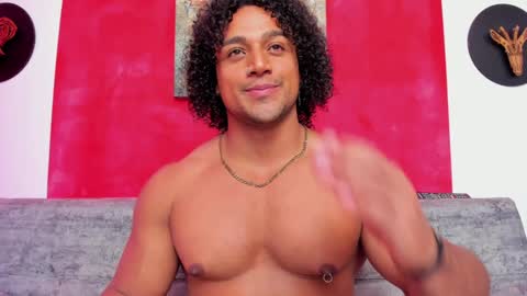Snapshot of mike_estevess chatting on December 2024 02:02:01 PM online show from December 2024 02:02:01 PM