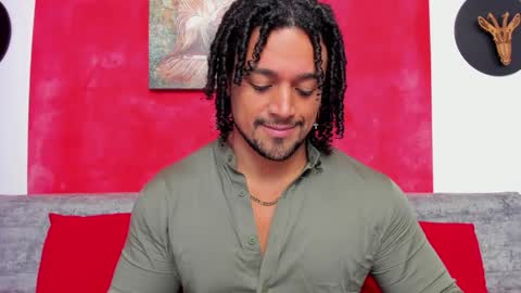 Snapshot of mike_estevess chatting on January 2025 11:57:01 AM online show from January 2025 11:57:01 AM