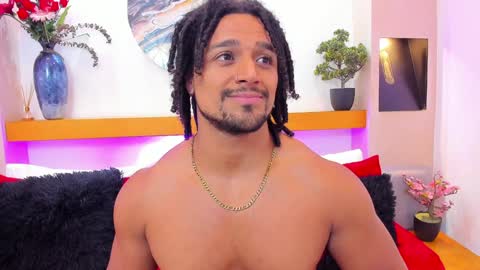 Snapshot of mike_estevess chatting on January 2025 09:36:02 AM online show from January 2025 09:36:02 AM