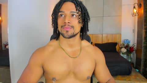 Snapshot of mike_estevess chatting on January 2025 09:27:01 AM online show from January 2025 09:27:01 AM