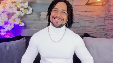 Snapshot of mike_estevess chatting on February 2025 12:05:02 PM online show from February 2025 12:05:02 PM