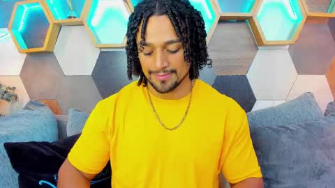 Snapshot of mike_estevess chatting on March 2025 01:47:02 AM online show from March 2025 01:47:02 AM