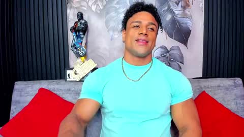 Snapshot of mike_estevess chatting on September 2025 06:15:02 AM online show from September 2025 06:15:02 AM
