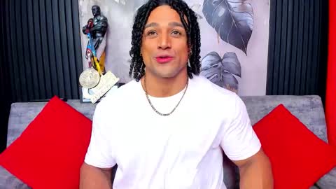 Snapshot of mike_estevess chatting on October 2025 07:29:01 AM online show from October 2025 07:29:01 AM