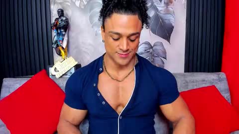 Snapshot of mike_estevess chatting on October 2025 05:08:02 AM online show from October 2025 05:08:02 AM
