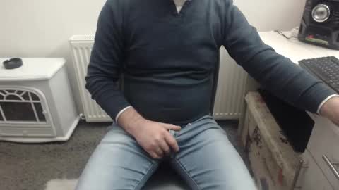 Snapshot of mike_master30 chatting on December 2024 10:18:01 AM MikeMaster online show from December 2024 10:18:01 AM