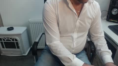 Snapshot of mike_master30 chatting on December 2024 08:38:02 AM MikeMaster online show from December 2024 08:38:02 AM