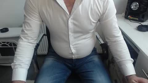 Snapshot of mike_master30 chatting on January 2025 07:20:02 AM MikeMaster online show from January 2025 07:20:02 AM