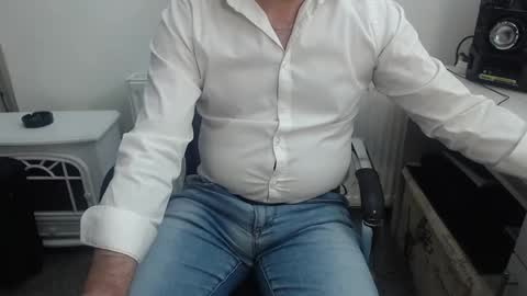 Snapshot of mike_master30 chatting on January 2025 08:13:02 AM MikeMaster online show from January 2025 08:13:02 AM