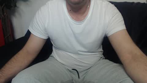 Snapshot of mike_master30 chatting on January 2025 09:39:02 AM MikeMaster online show from January 2025 09:39:02 AM