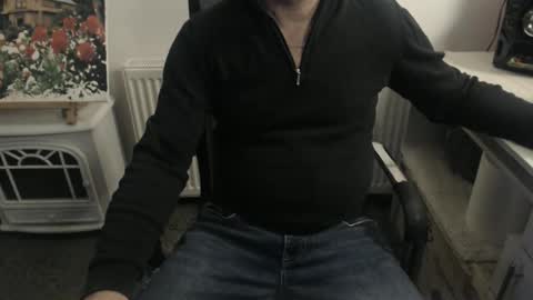 Snapshot of mike_master30 chatting on November 2025 10:15:02 AM MikeMaster online show from November 2025 10:15:02 AM