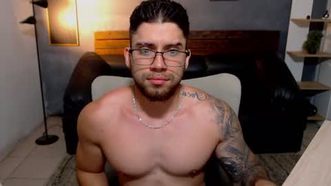 Snapshot of mike_montoya chatting on June 2026 10:33:01 PM Mike Montoya online show from June 2026 10:33:01 PM