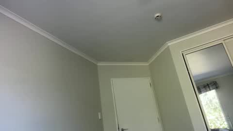 Snapshot of mike_sunn chatting on March 2026 12:17:01 AM Mike online show from March 2026 12:17:01 AM