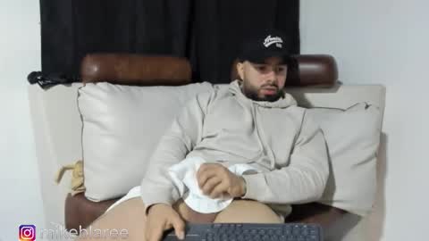 mikeblaree online show from November 2025 04:07:01 PM