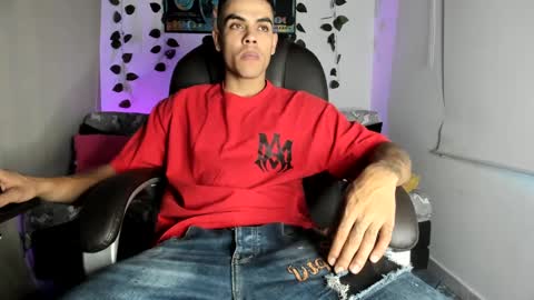 Snapshot of mikee_scooth chatting on September 2025 10:33:02 PM mikee_scooth online show from September 2025 10:33:02 PM