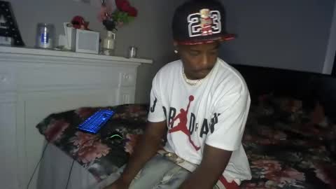 Snapshot of mikejones1415 chatting on November 2025 11:43:02 PM mike jones online show from November 2025 11:43:02 PM