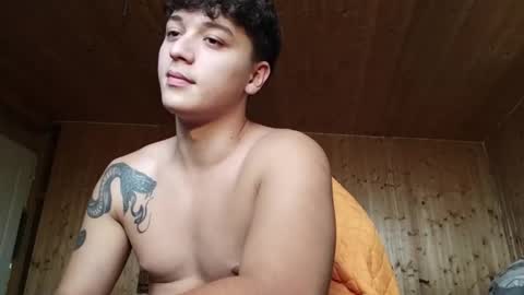 Snapshot of mikelaur chatting on September 2025 03:22:02 PM MikeLaur online show from September 2025 03:22:02 PM