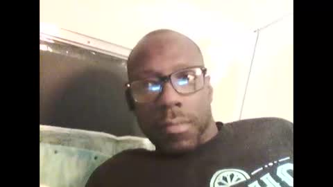 Snapshot of mikenlynz3oh3 chatting on November 2025 11:31:01 AM mikenlynz3oh3 online show from November 2025 11:31:01 AM