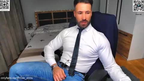 Mike    online show from January 2026 08:45:02 PM