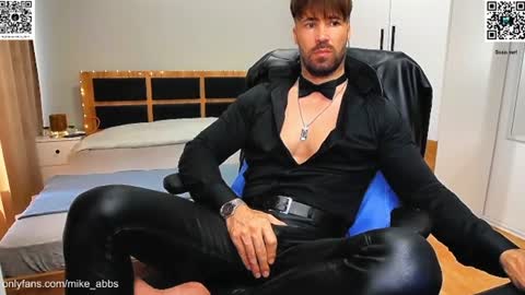 Snapshot of mikestrip chatting on June 2026 11:31:01 AM Mike online show from June 2026 11:31:01 AM