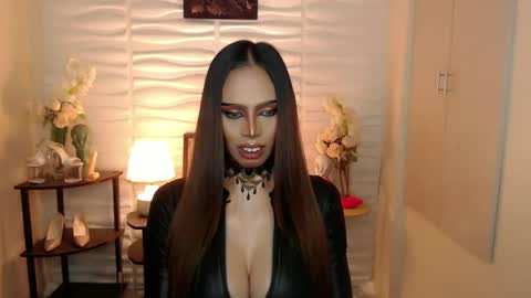 Mistress MikeyAlawi online show from December 2024 06:39:01 PM