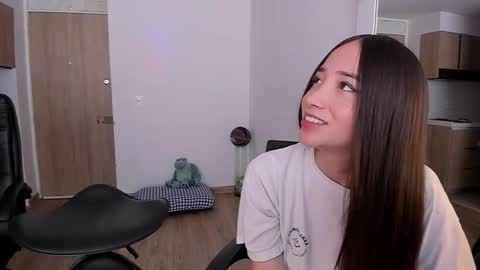 VIOLETAMIKE online show from September 2025 06:00:01 PM