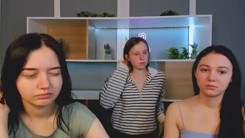 Snapshot of miki_ti chatting on February 2026 06:28:02 AM miki_ti online show from February 2026 06:28:02 AM