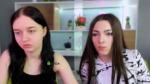 Snapshot of miki_ti chatting on February 2026 06:12:02 AM miki_ti online show from February 2026 06:12:02 AM