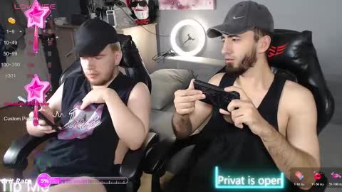 Snapshot of mikiien chatting on October 2025 10:27:01 AM MIKI ENN ALEKS online show from October 2025 10:27:01 AM