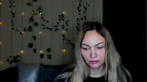 Adalina online show from December 2025 12:23:02 PM