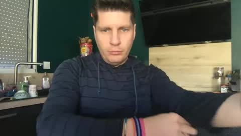 Snapshot of miklp8463 chatting on February 2026 12:38:01 PM miklp8463 online show from February 2026 12:38:01 PM