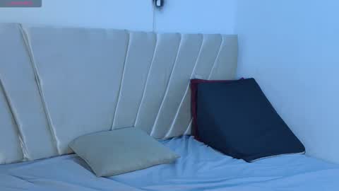 Mikoto Urb online show from December 2025 08:47:02 PM