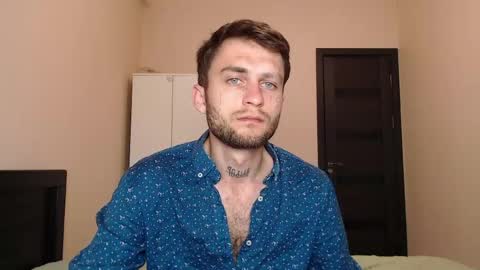 Snapshot of mikw63 chatting on May 2026 05:14:01 AM Sin online show from May 2026 05:14:01 AM