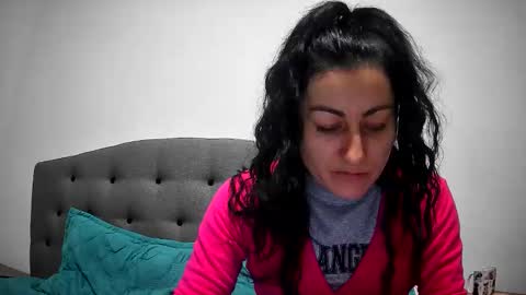 Mikyloveu online show from February 2026 04:13:01 PM