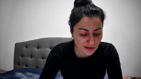 Mikyloveu online show from February 2026 04:36:02 PM