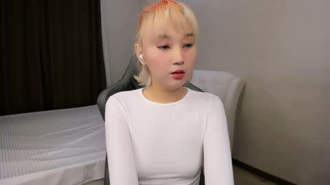 mil_waves online show from December 2025 12:58:01 PM