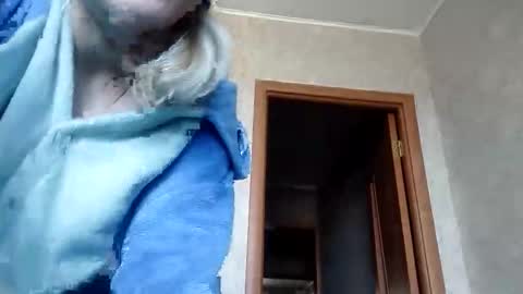 Snapshot of mila_420 chatting on April 2026 06:25:01 AM Mila 420 online show from April 2026 06:25:01 AM