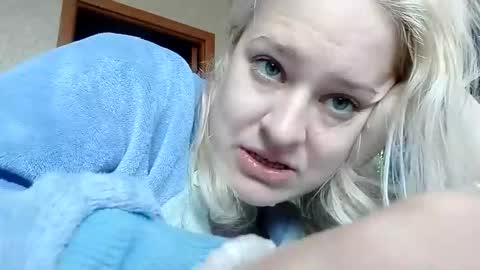 Snapshot of mila_420 chatting on April 2026 05:11:01 AM Mila 420 online show from April 2026 05:11:01 AM