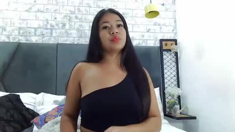 Snapshot of mila_adamss chatting on January 2025 11:24:01 AM mila_adamss online show from January 2025 11:24:01 AM