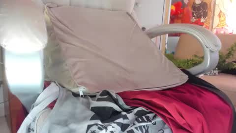 Mila Dash online show from September 2025 12:42:02 PM