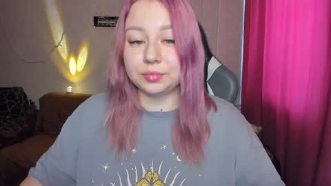 Mila shy sensual person  online show from November 2025 06:05:02 AM