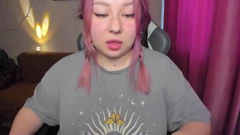 Mila shy sensual person  online show from November 2025 09:02:02 AM