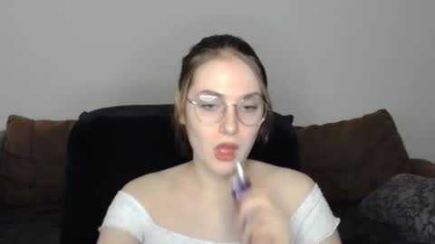 mila_keyy online show from February 2026 08:12:02 PM