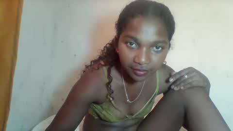 mila_lunah online show from March 2026 06:50:01 AM