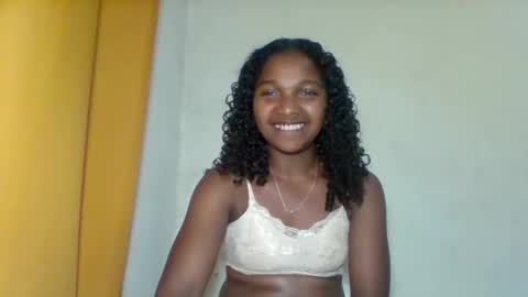 mila_lunah online show from April 2026 07:55:01 PM